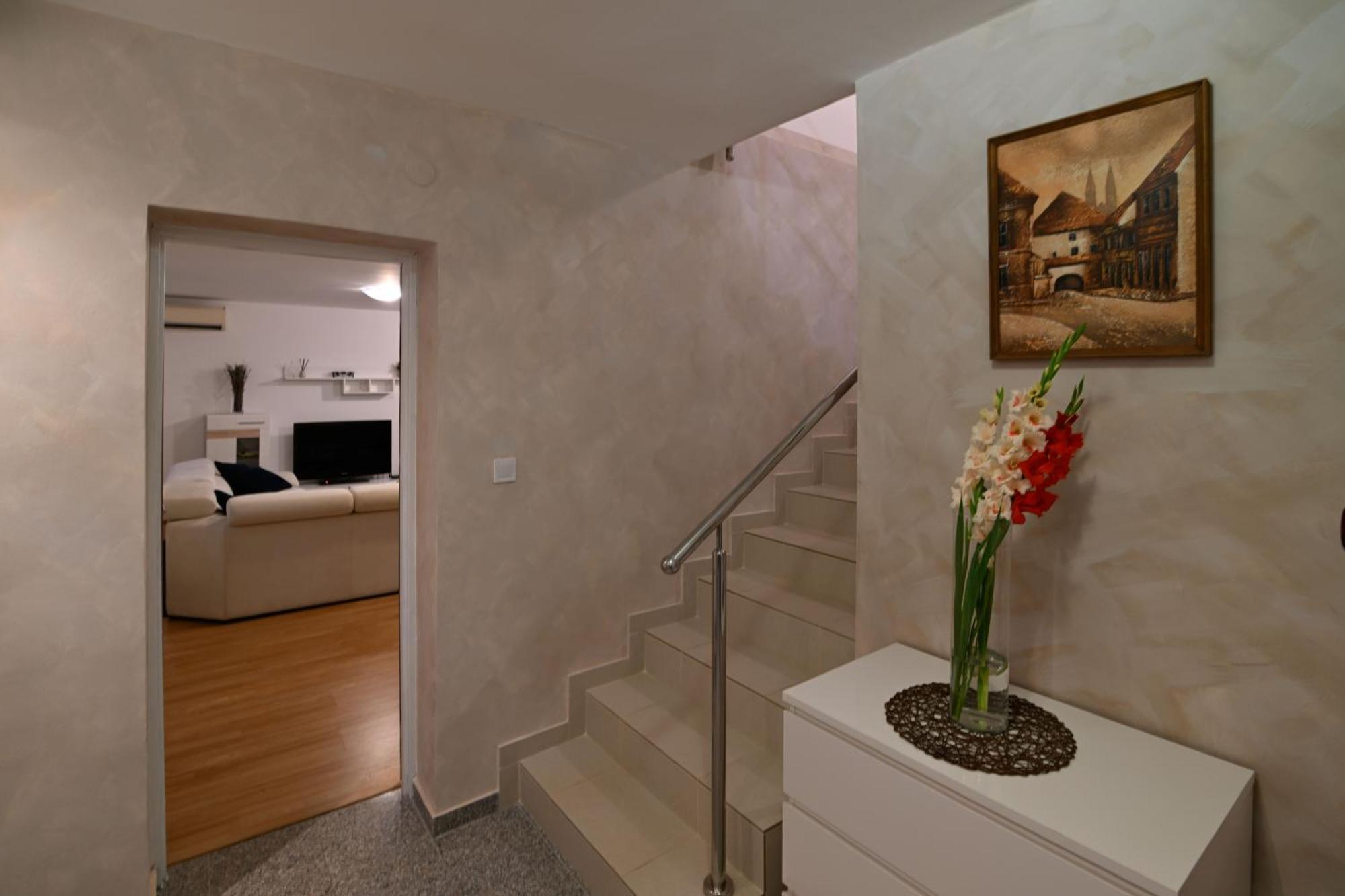 Carobni Pogled Zagreb Villa Exterior photo